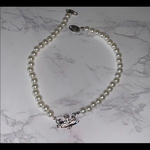 saturn pearl necklace